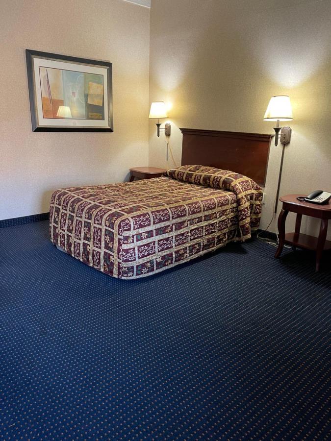 Budget Inn Temple Hills Exterior foto
