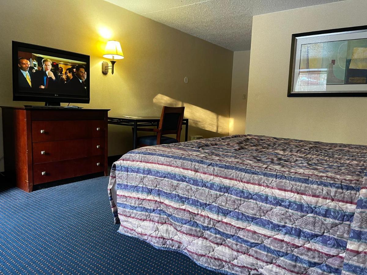 Budget Inn Temple Hills Exterior foto